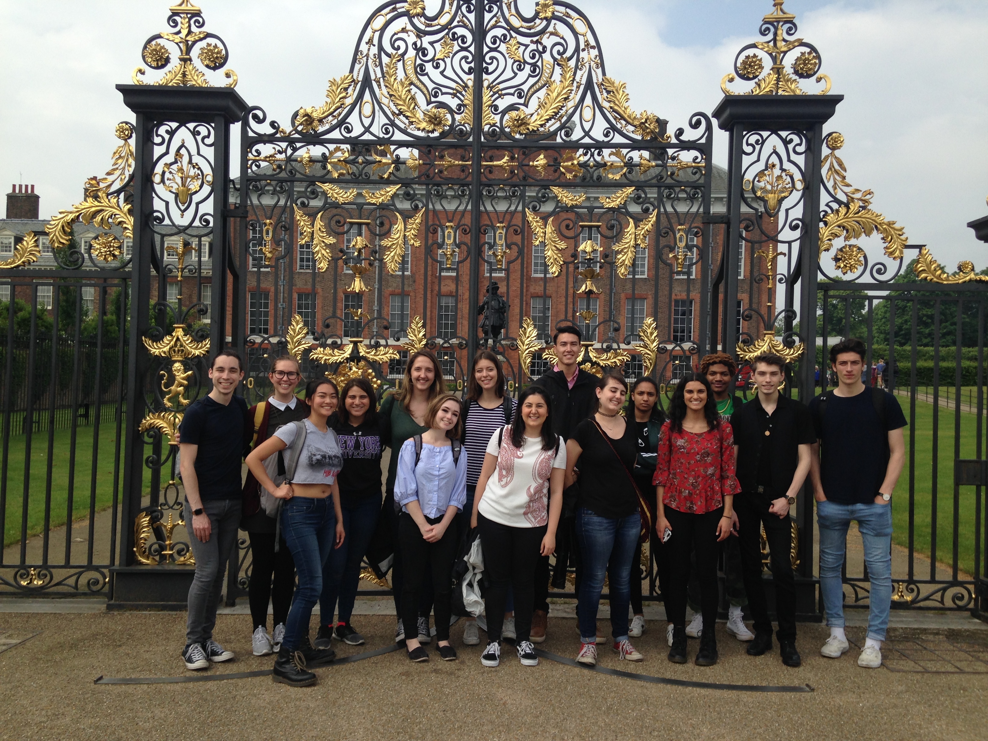 Group photo of the summer 2018 Producing in London class in front of Kensington Palace.